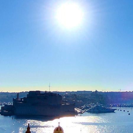 Tide 21 Savynomad Harbour Residences Valletta Luaran gambar