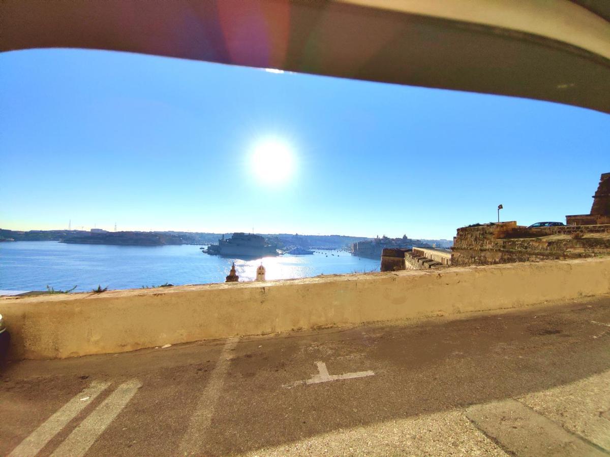 Tide 21 Savynomad Harbour Residences Valletta Luaran gambar