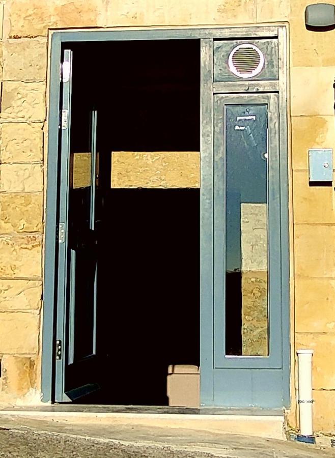 Tide 21 Savynomad Harbour Residences Valletta Luaran gambar
